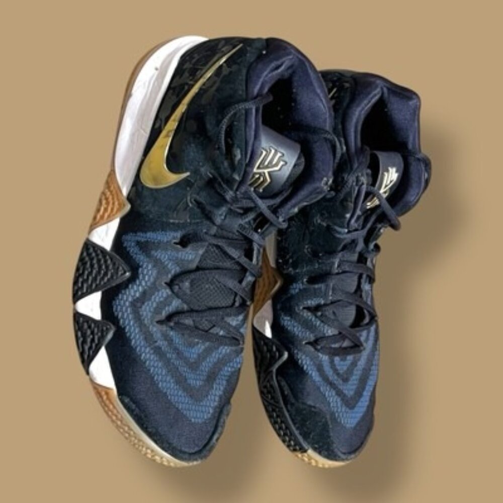 Nike Kyrie 4 Basketball Shoes Black/Gold Gum Sole Size 9.5 US Men's